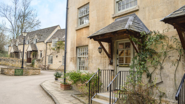 Princess Elizabeth, Bolthole Retreats