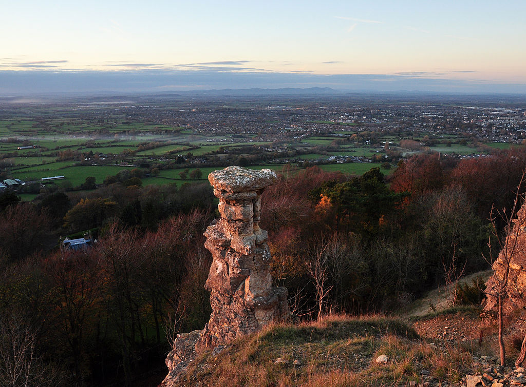 Devil's Chimney, Cheltenham, Leckhampton Hill, Bolthole Retreats