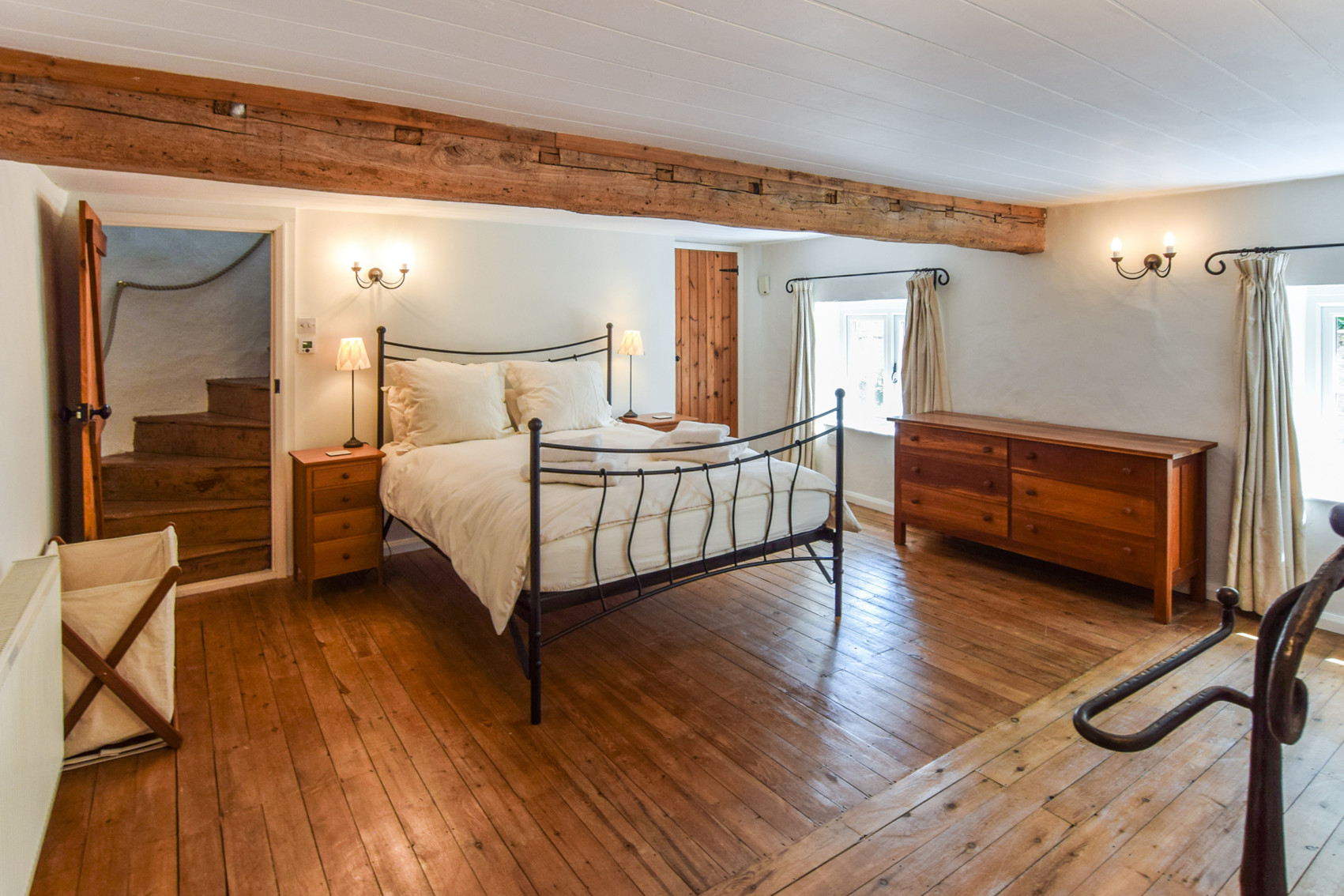Bedroom, Cotswold Cottage, Coln St Aldwyns