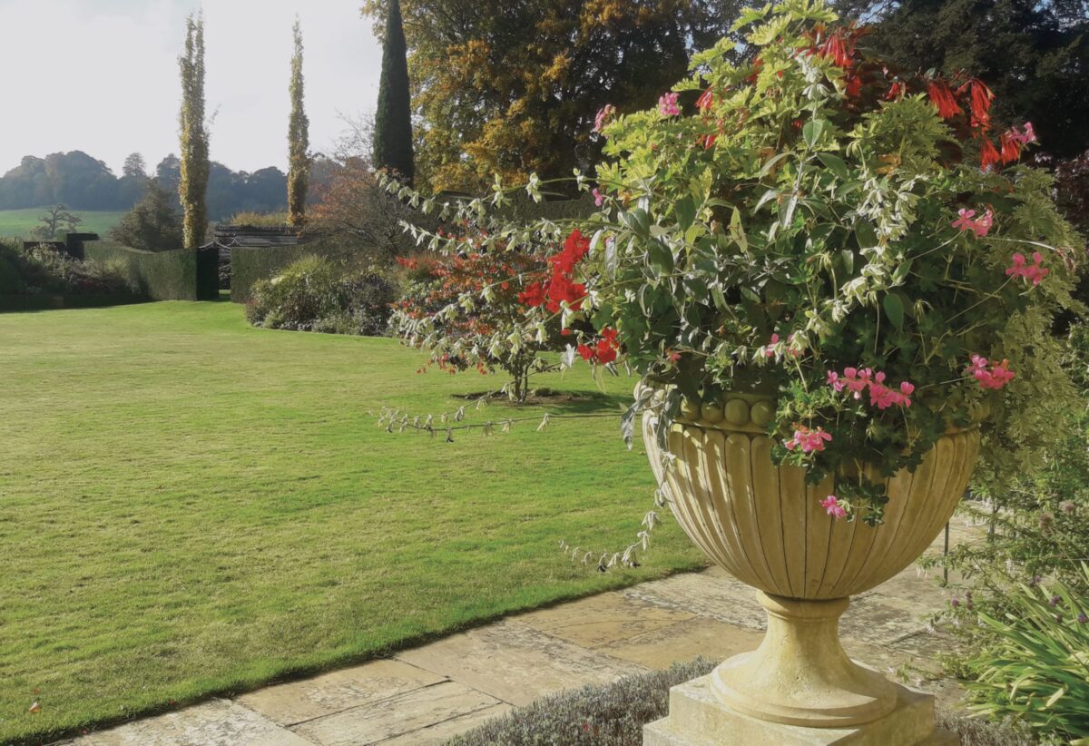 Bourton House Garden