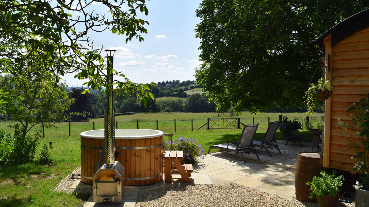 Tudor Oak, Bolthole Retreats