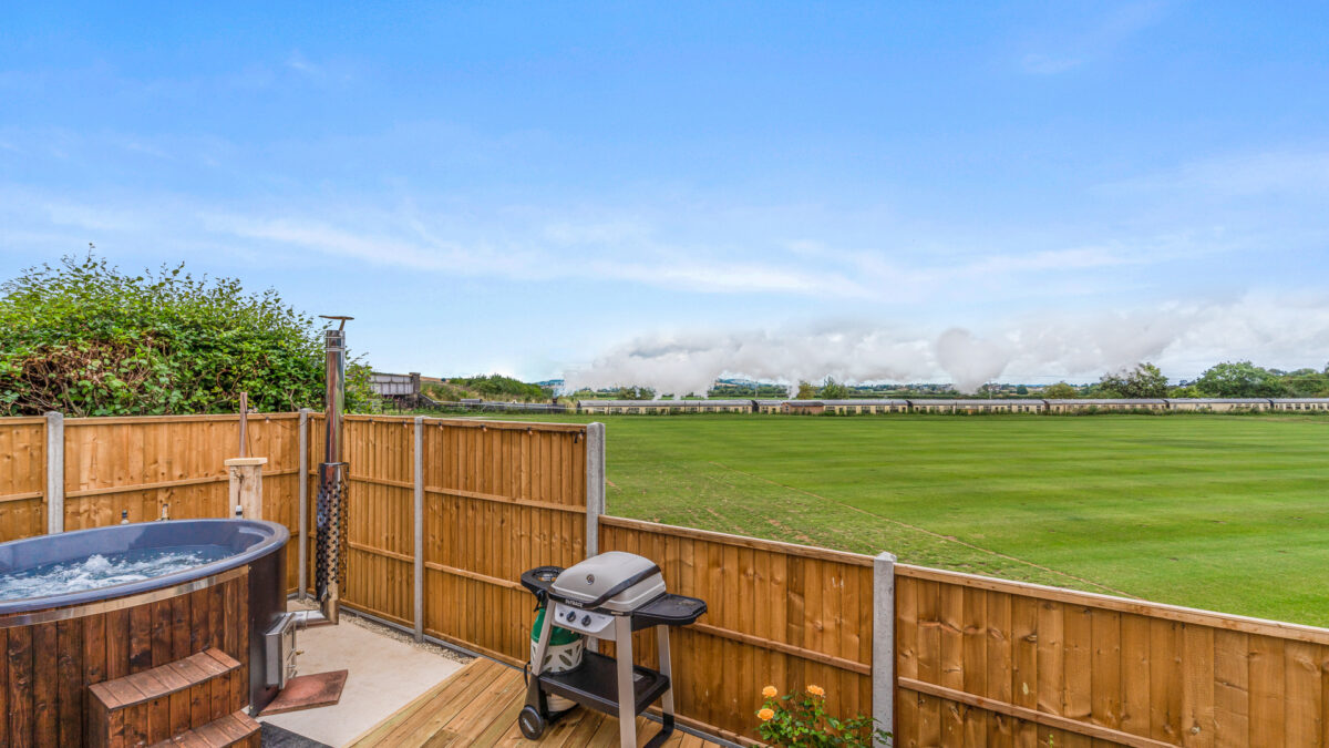 Outbak, Bolthole Retreats