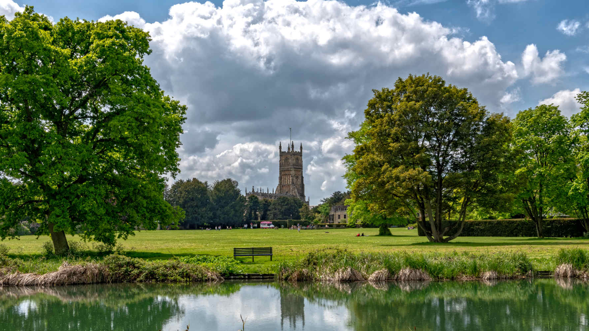 Cirencester, Bolthole Retreats