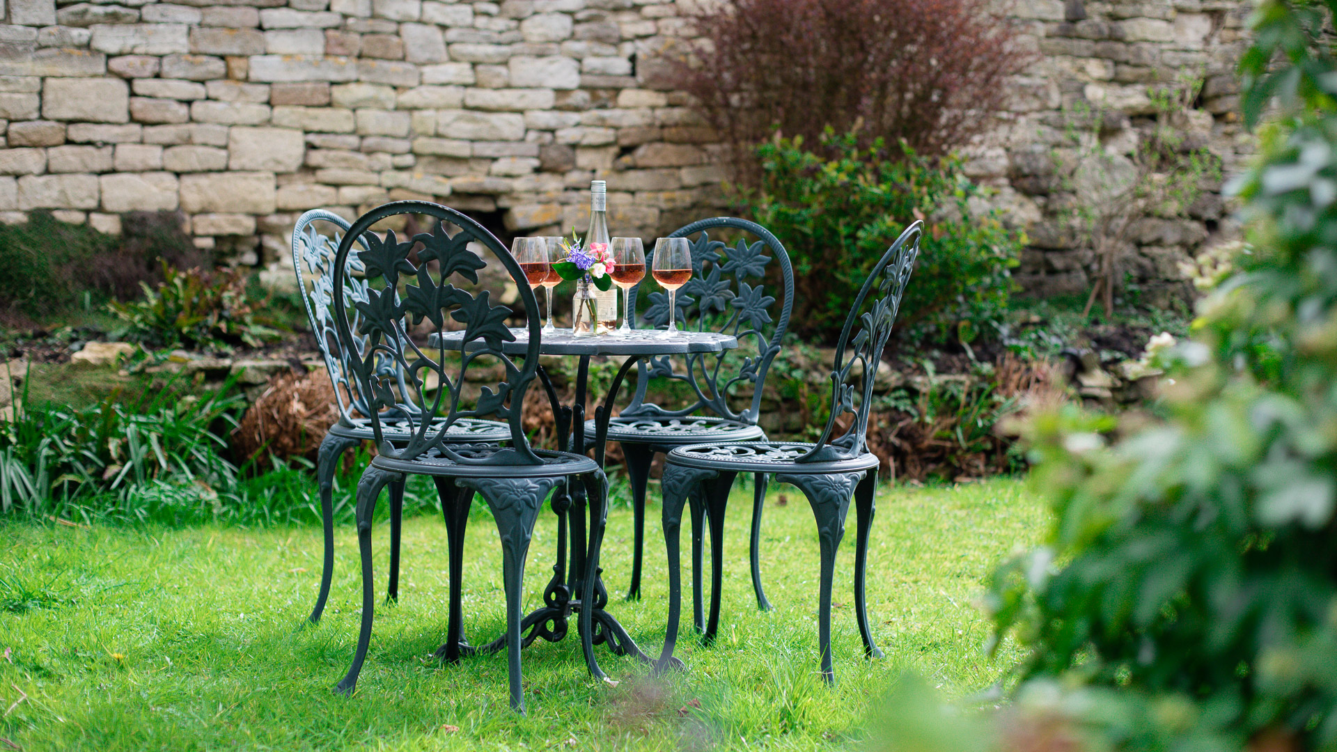 Lake Cottage, Bolthole Retreats