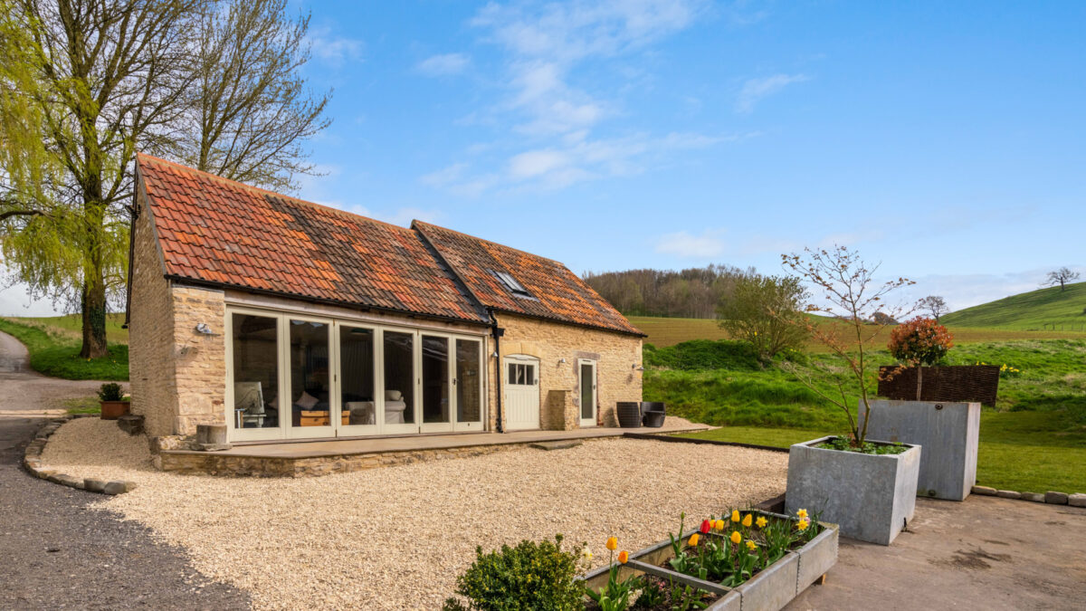 Bull Pen, Bolthole Retreats