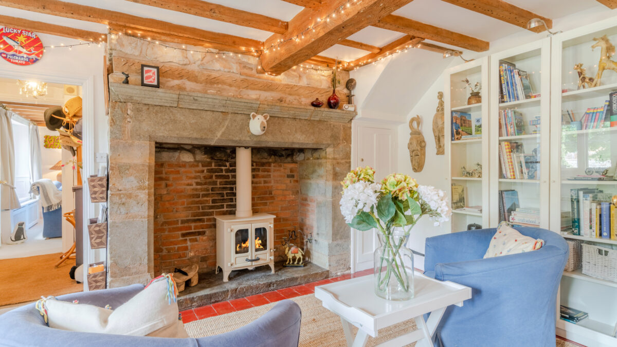 A Cotswold Cottage for Christmas