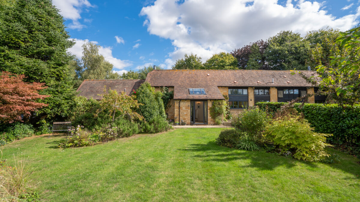 Fun family staycations in the Cotswolds - Barn End