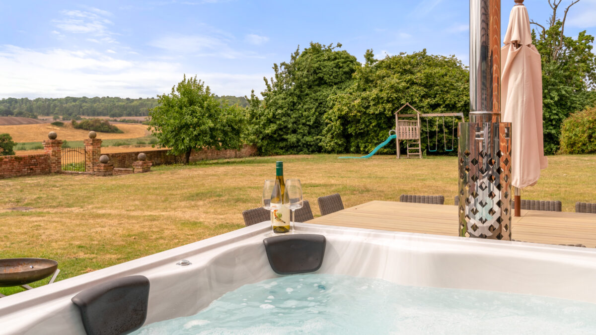 Fun family staycations in the Cotswolds - Hunting Lodge at Ragley Estate