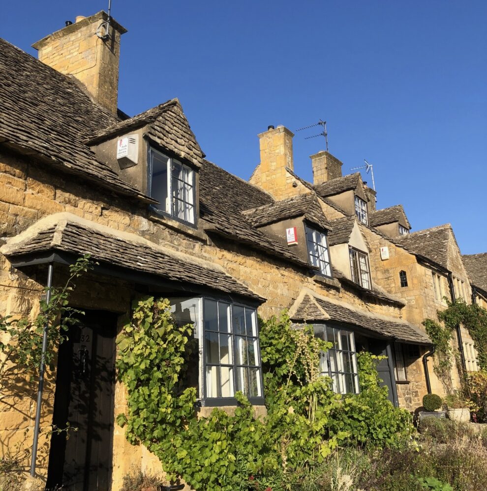 Cottages in Broadway, Offbeat Cotswolds