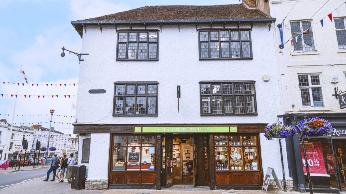 Shakespeare Distillery shop, Tasting Room and Rum School in the centre of Stratford-upon-Avon