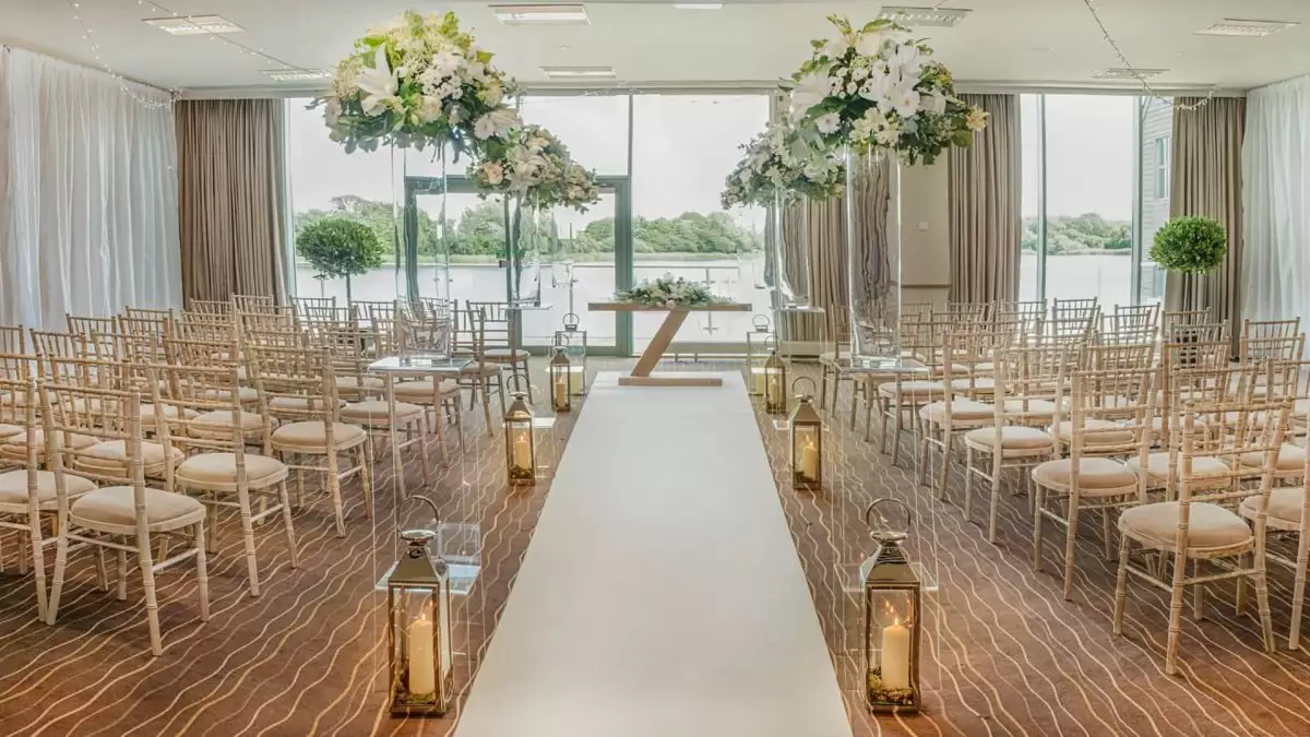 de vere cotswold water park