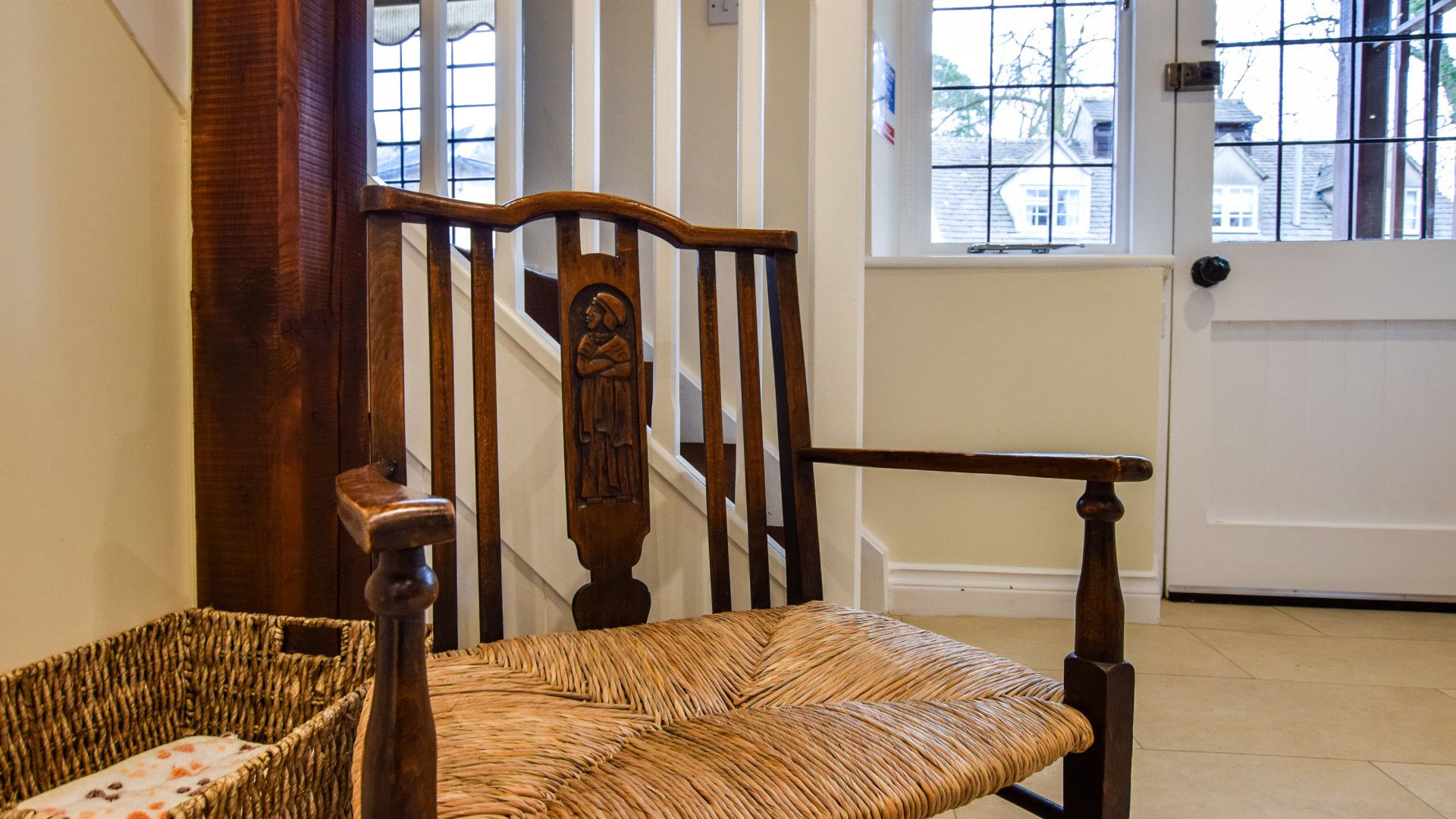 Living room, Anne Boleyn Cottage at Sudeley Castle, Bolthole Retreats