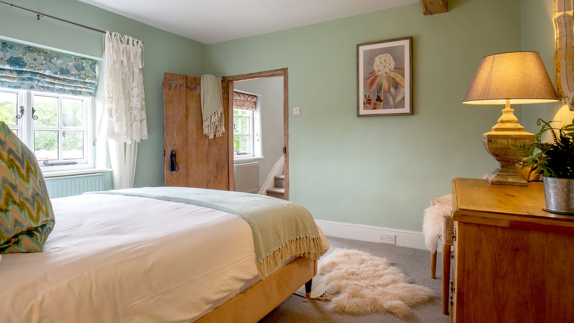 The Larches, Beecham Farmhouse, Bolthole Retreats