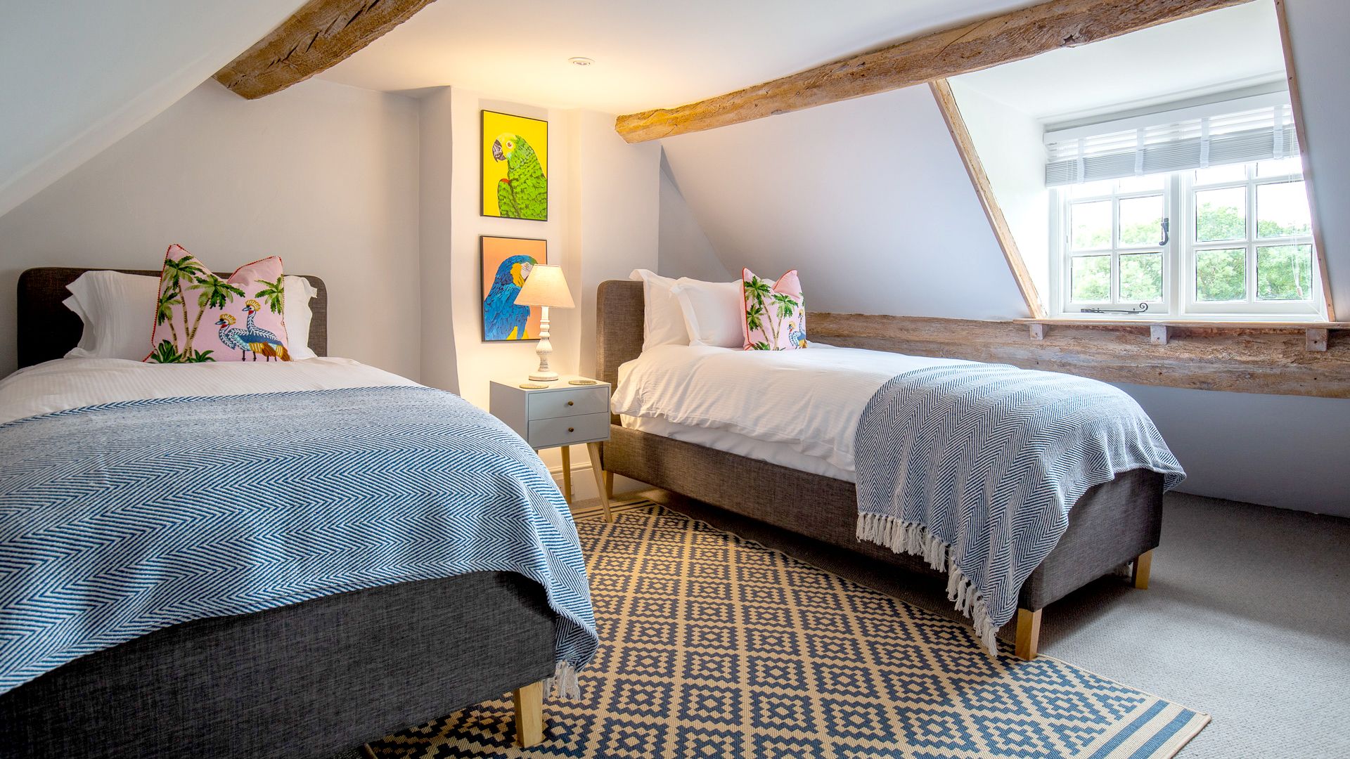 Bear Wood, Beecham Farmhouse, Bolthole Retreats
