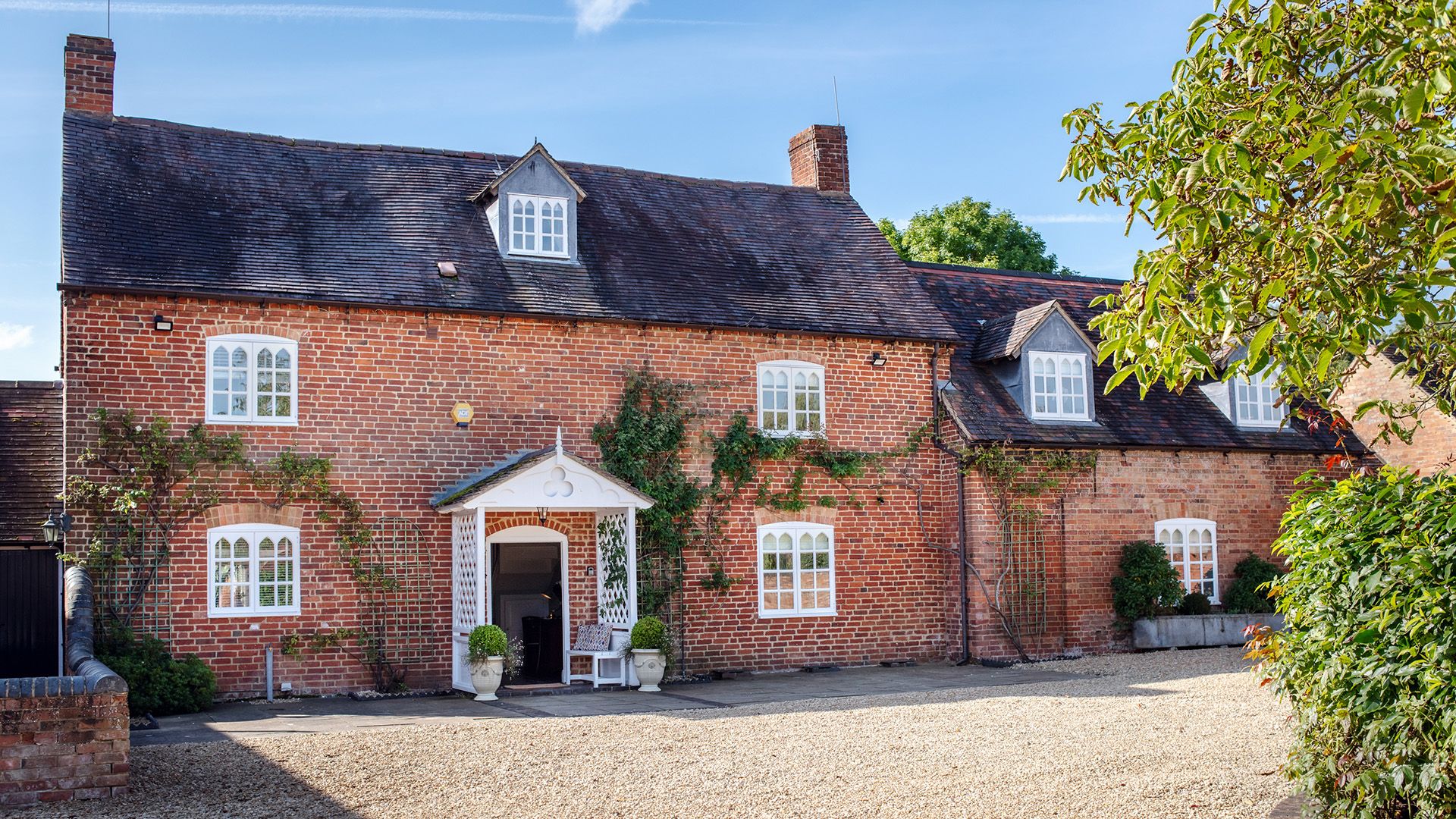 Main entrance, Beecham Farmhouse, Bolthole Retreats