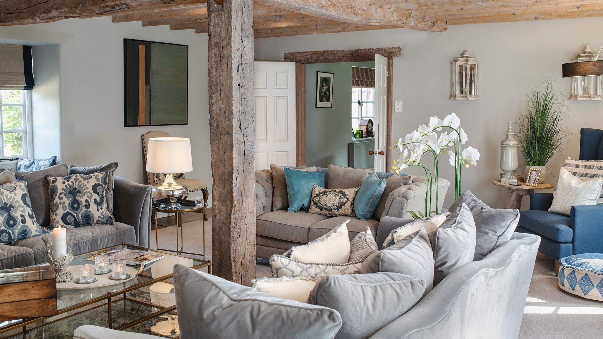 Drawing Room, Beecham Farmhouse, Bolthole Retreats