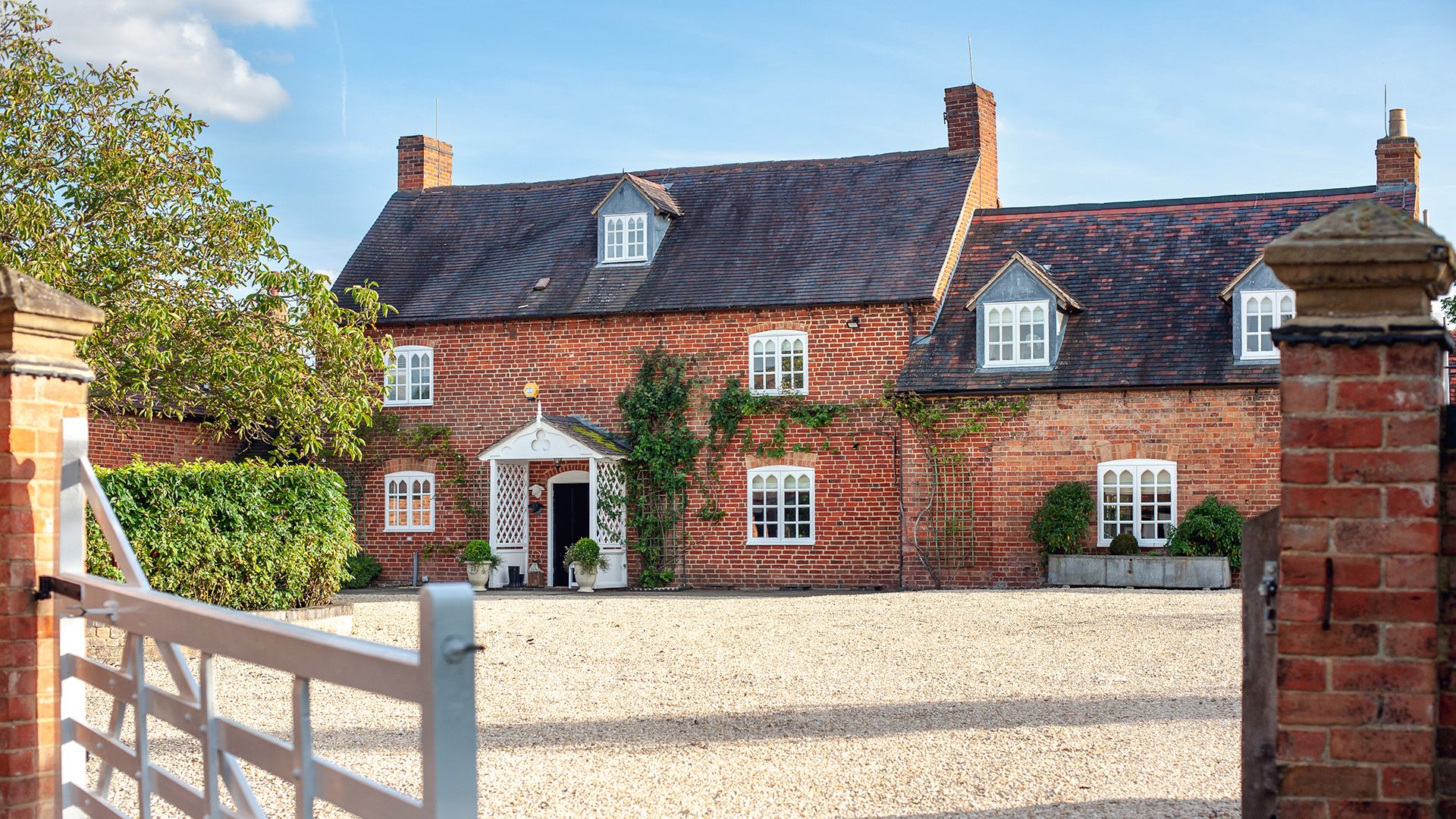 Entrance, Beecham Farmhouse, Bolthole Retreats