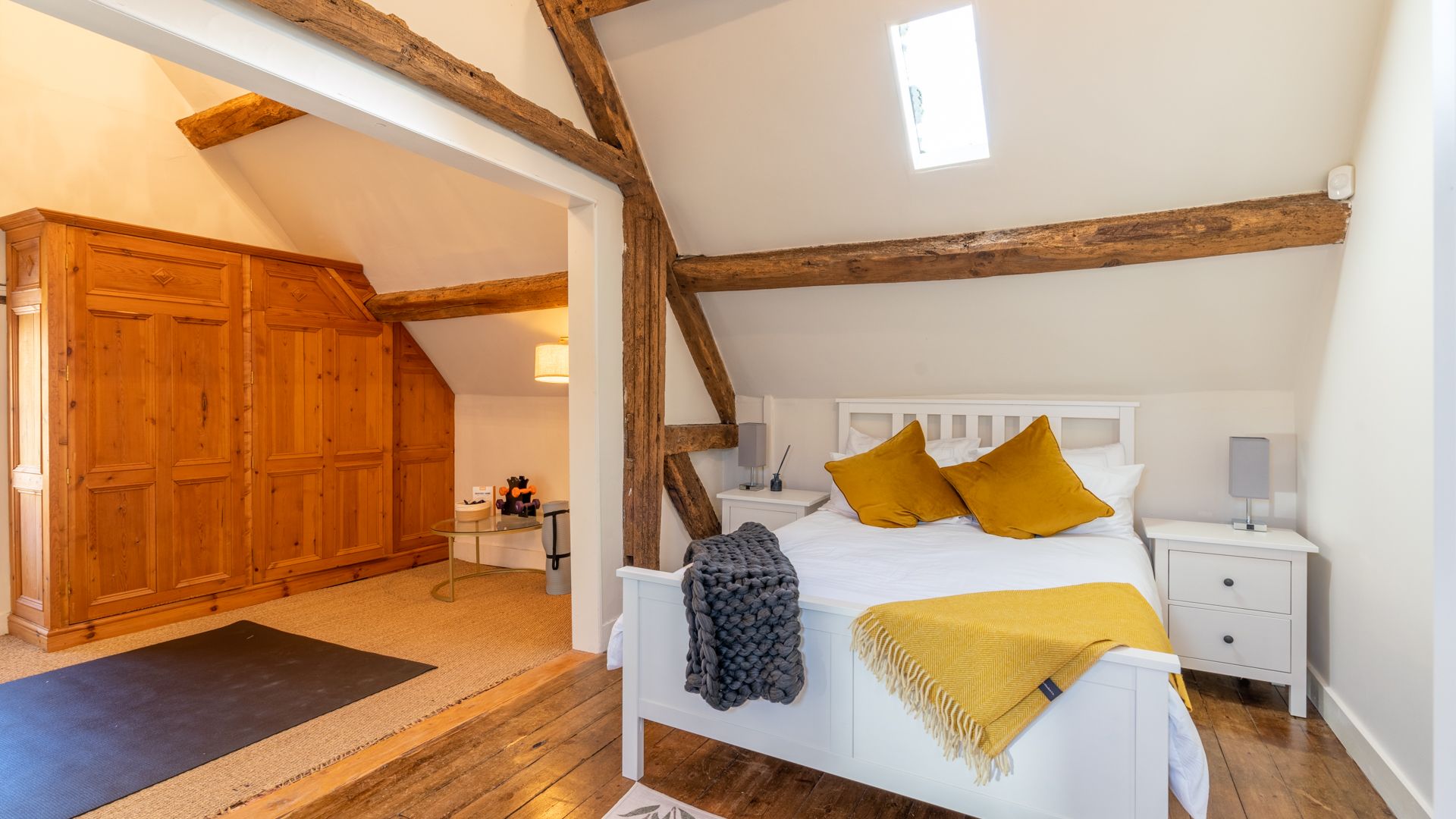 The Soho and Yoga Studio, Foxholme Manor, Bolthole Retreats