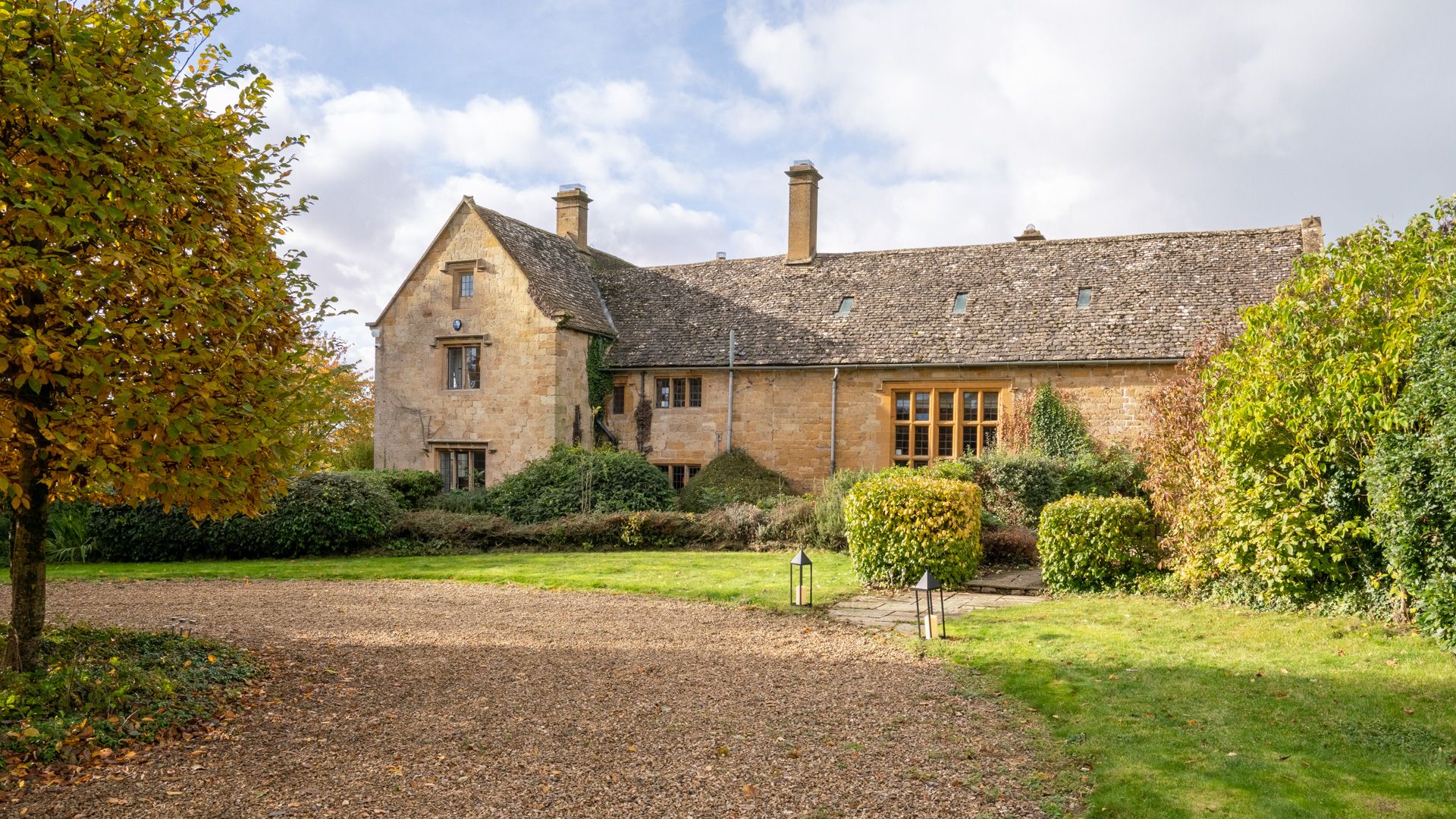 Front Entrance, Foxholme Manor, Bolthole Retreats