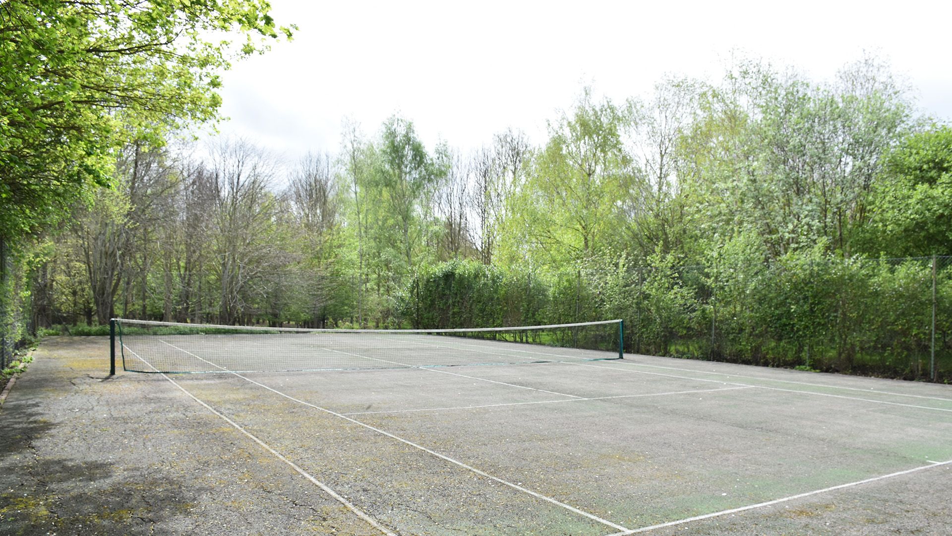 Tennis Court, Foxholme Manor, Bolthole Retreats