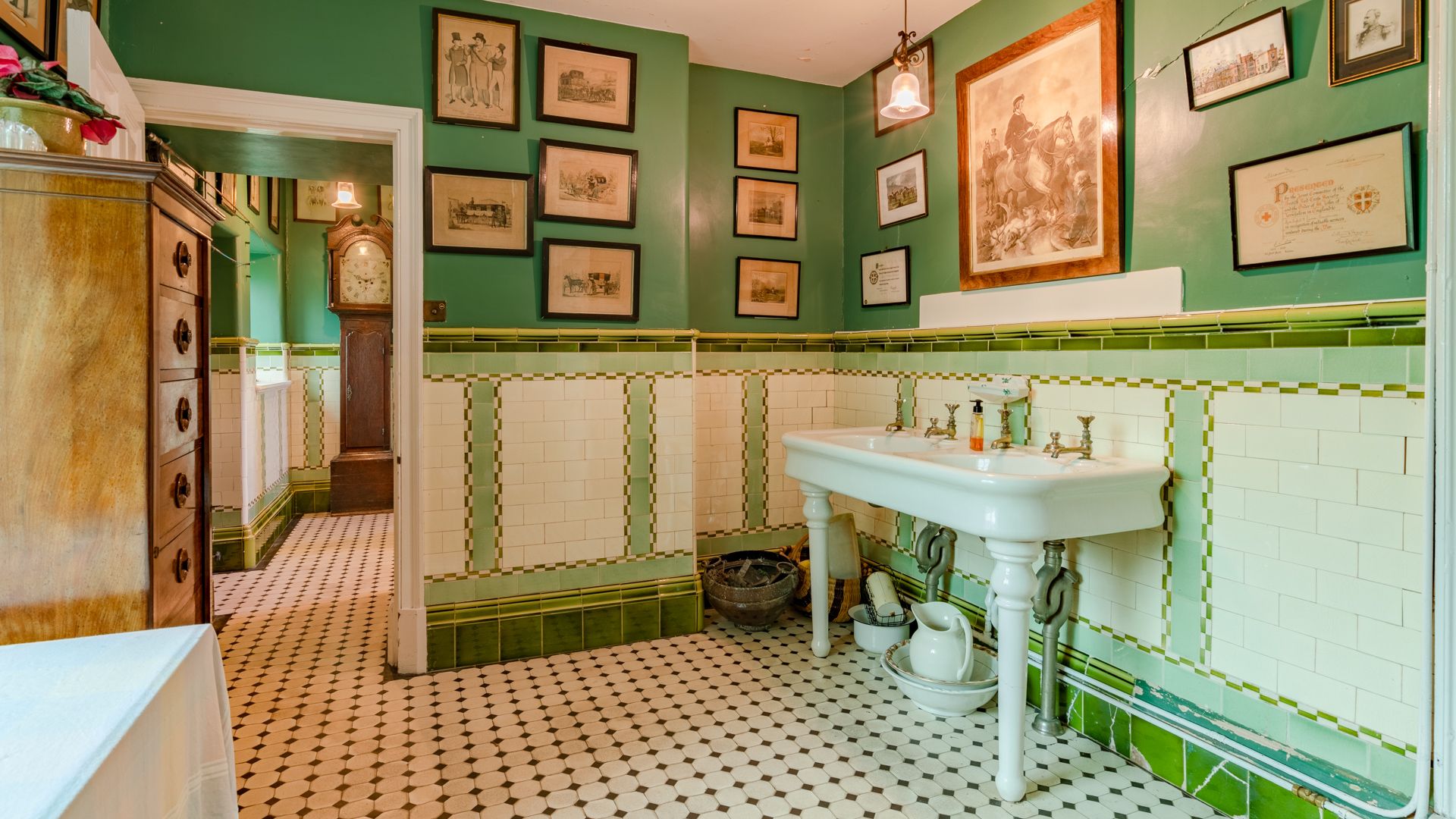 Kentchurch Court's bathrooms are brimming with personality