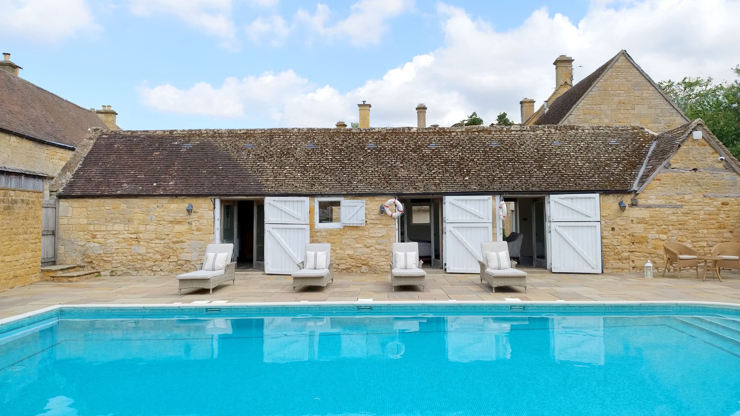 Courtyard Swimming Pool, Foxholme Manor, Bolthole Retreats