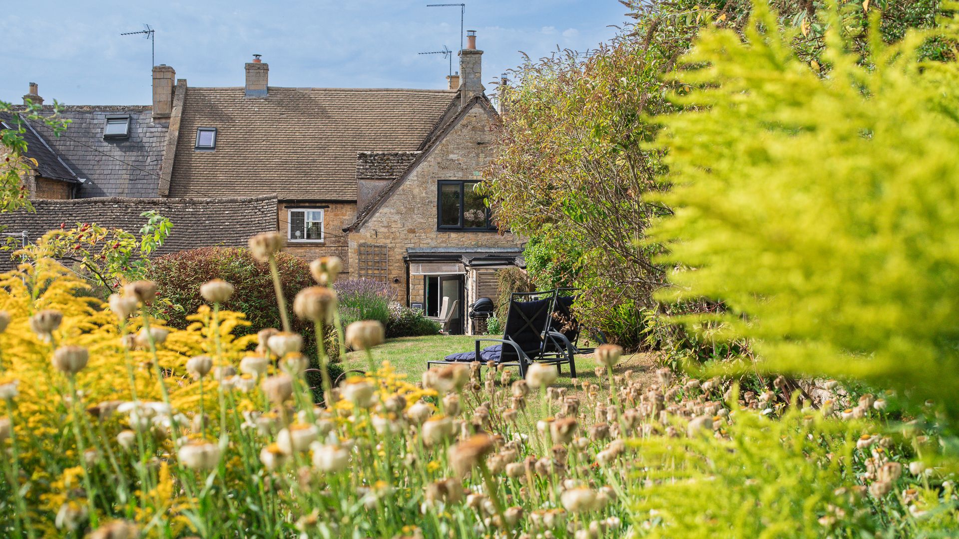 Make the most of the garden at Angels' Folly, dine outside, lounge with a good book and pick apples straight from the tree.